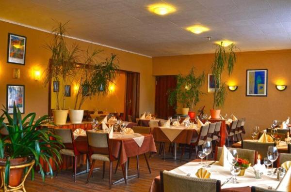 Hotel Restaurant Zur Hexe Überherrn Kültér fotó