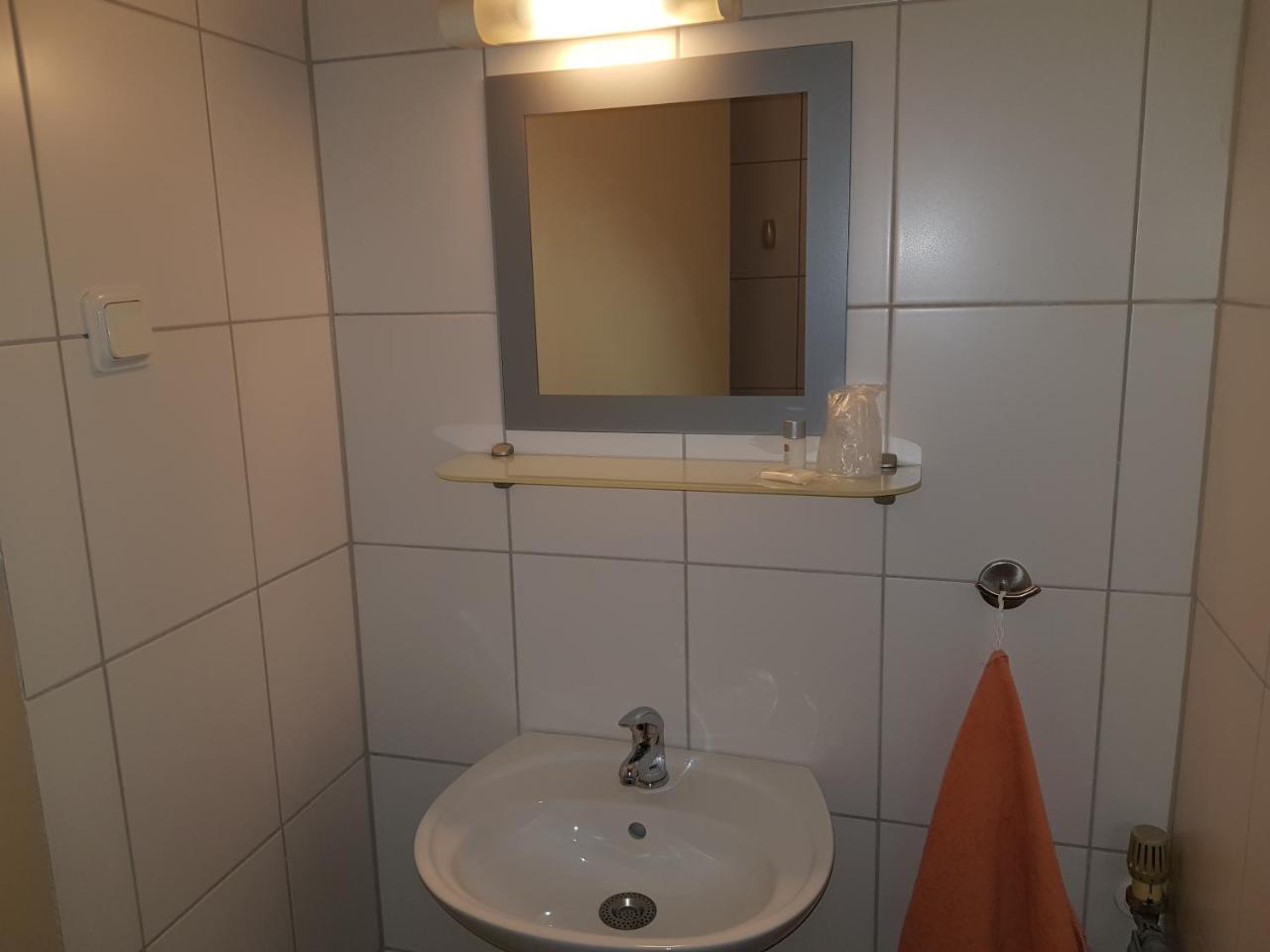 Hotel Restaurant Zur Hexe Überherrn Kültér fotó
