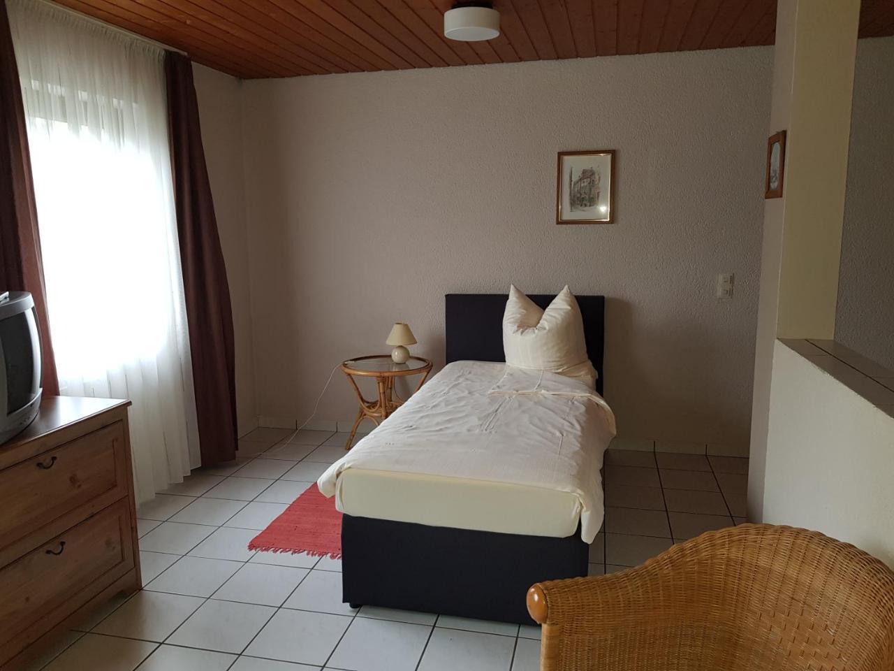 Hotel Restaurant Zur Hexe Überherrn Kültér fotó
