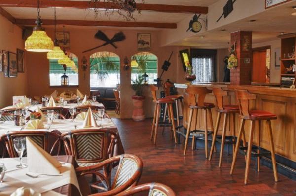 Hotel Restaurant Zur Hexe Überherrn Kültér fotó